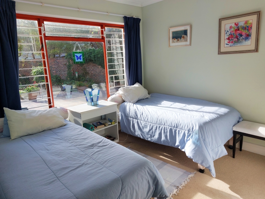 2 Bedroom Property for Sale in The Island Western Cape